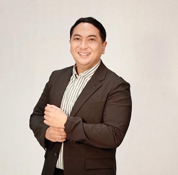 Dr Ari Margiono